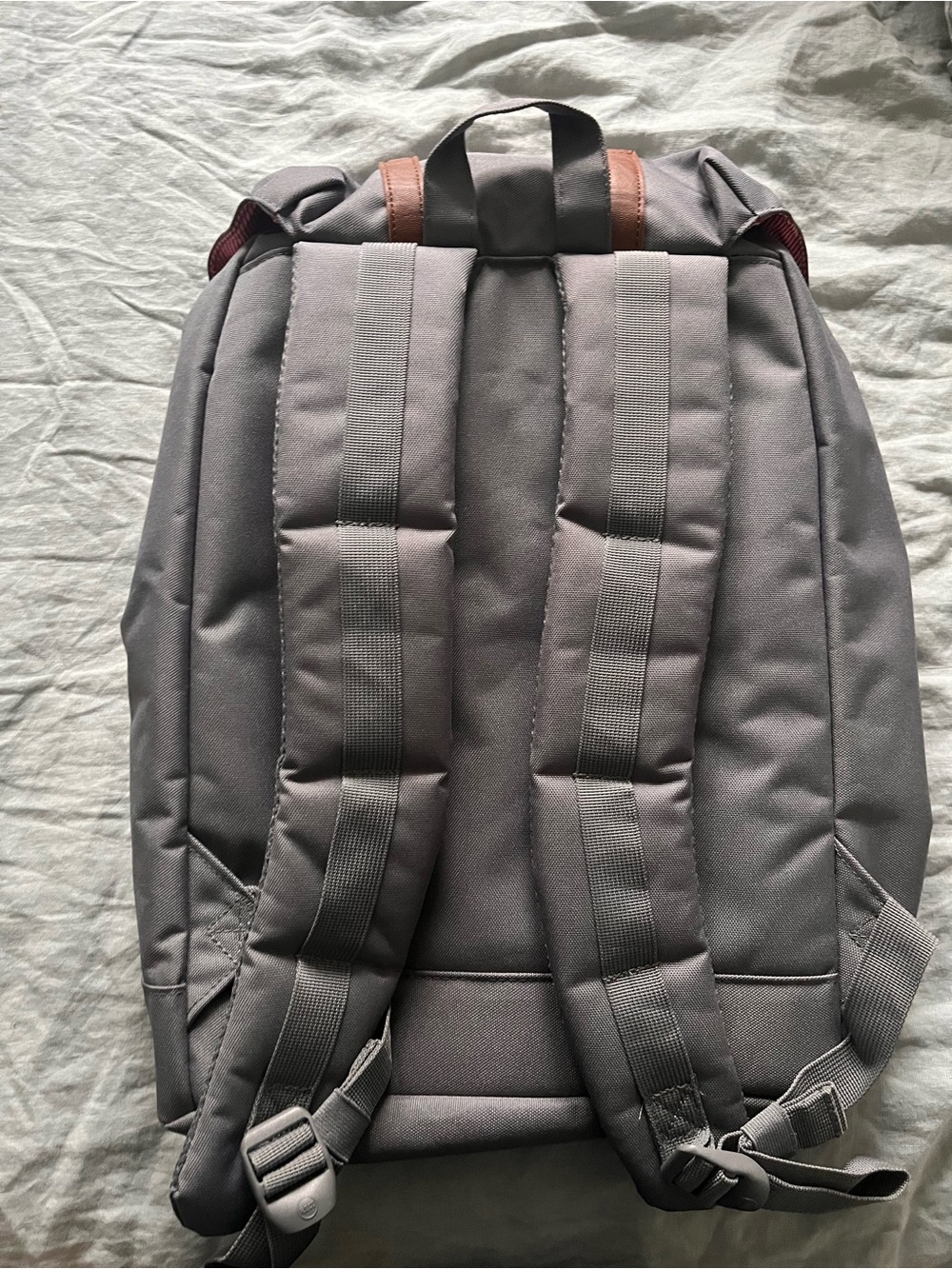 Herschel Supply Company Retreat Light Gray Backpack with Brown Strap Accents - Picture 3 of 7